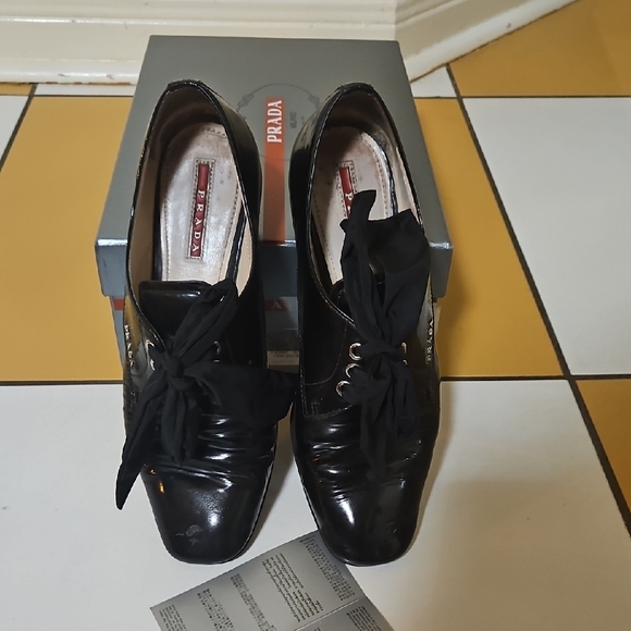 Prada Glossy Black Lace-Up Shoes - Picture 11 of 13
